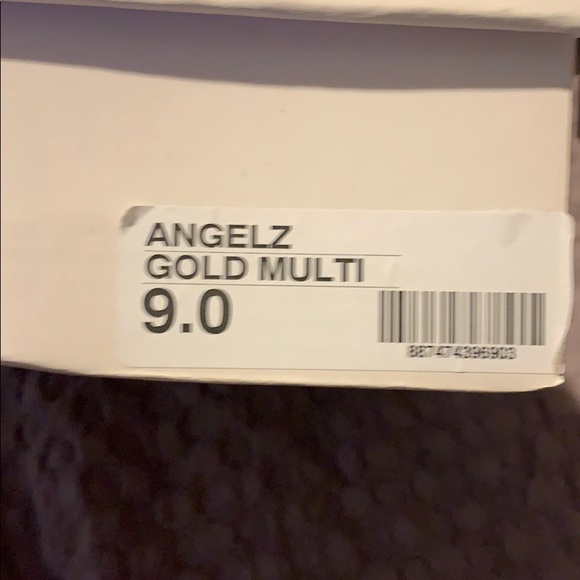 Heels - Picture 4 of 5